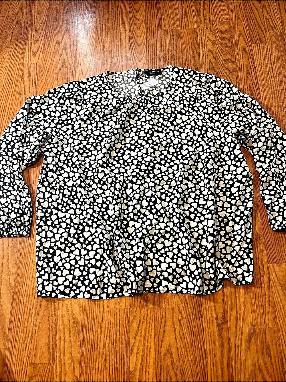 Lane Bryant size 26 light weight top (New with tags!)